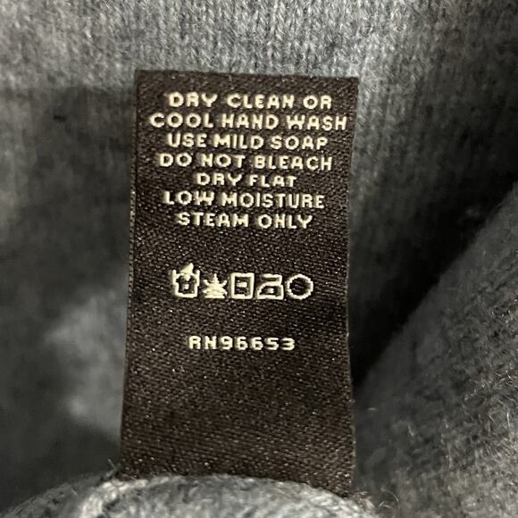 Neiman Marcus Sweater Mens XXL Blue 100% Cashmere V Neck Preppy STAIN Cutter - Picture 8 of 8